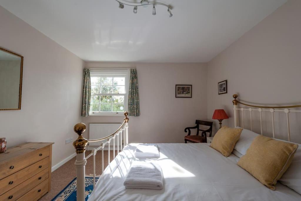 Firs Sleeps 15 Stunning Country House With Hot Tub Sudbourne ภายนอก รูปภาพ