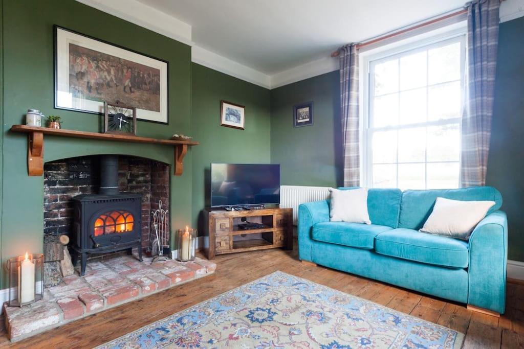 Firs Sleeps 15 Stunning Country House With Hot Tub Sudbourne ภายนอก รูปภาพ