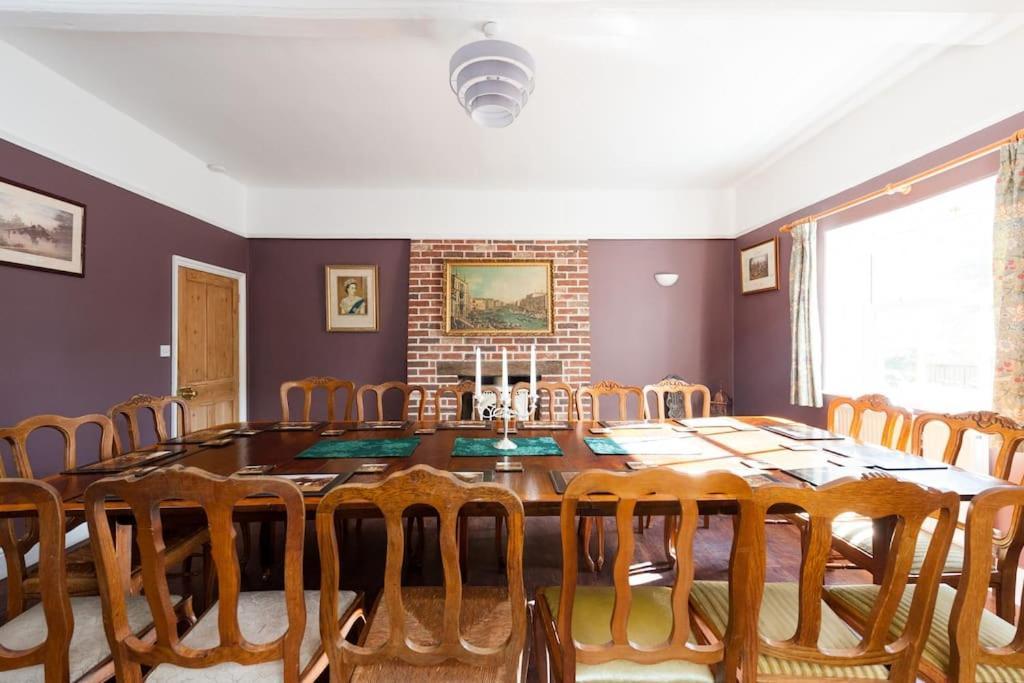 Firs Sleeps 15 Stunning Country House With Hot Tub Sudbourne ภายนอก รูปภาพ
